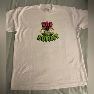 NEW Bad Bunny World’s Hottest Tour Un Verano Sir Ti Concert Shirt Size Large